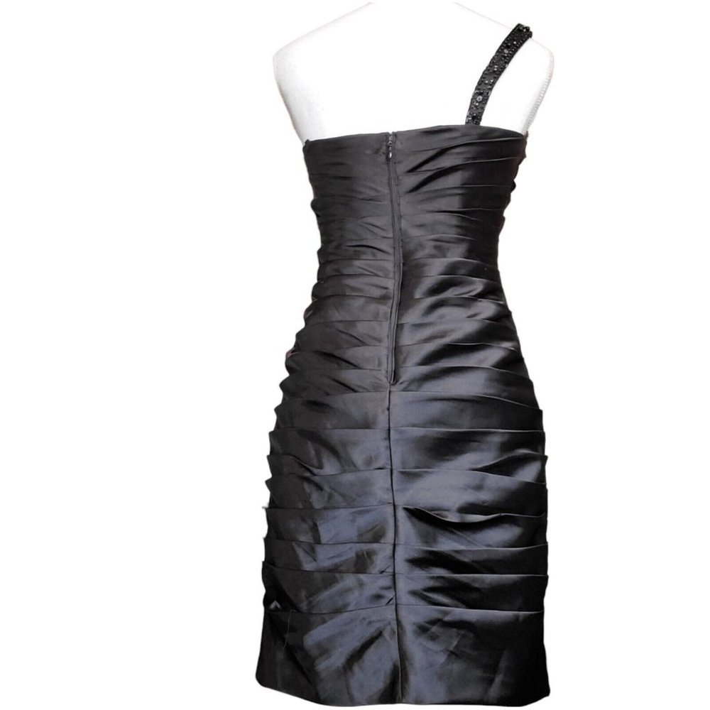Y2K Black Satin One Shoulder Cocktail Dress Ruched Beaded LBD Sz 4‎ Knee Length - Picture 5 of 12